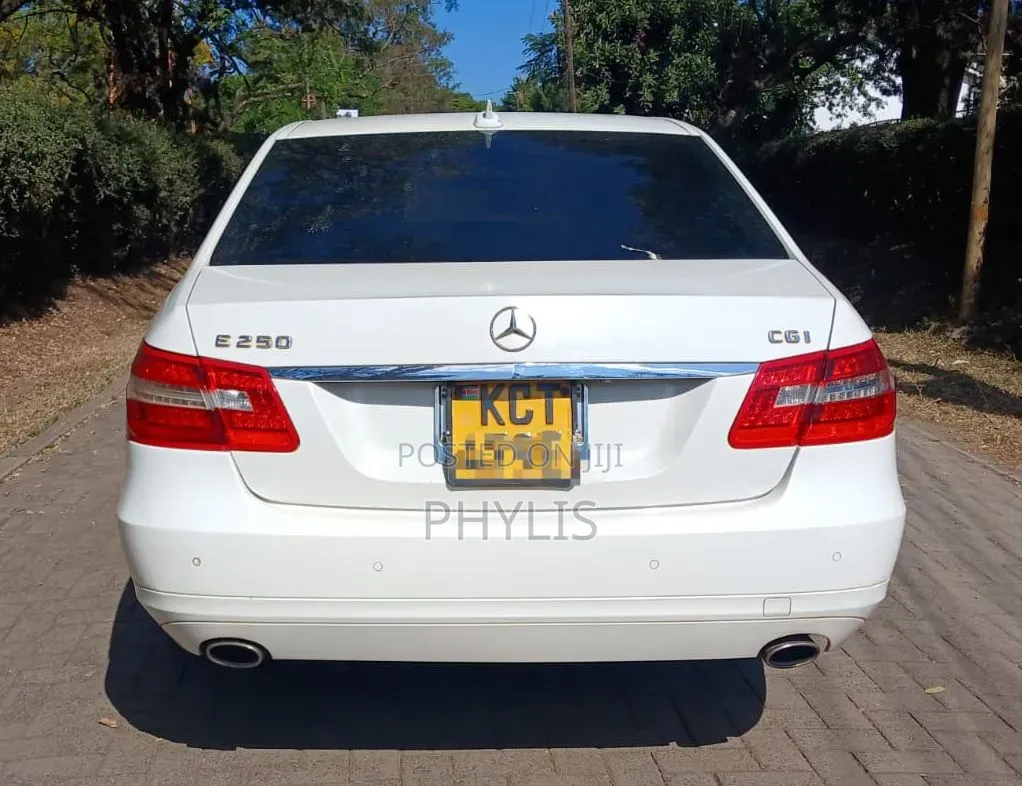 Mercedes-Benz E250 2011 White