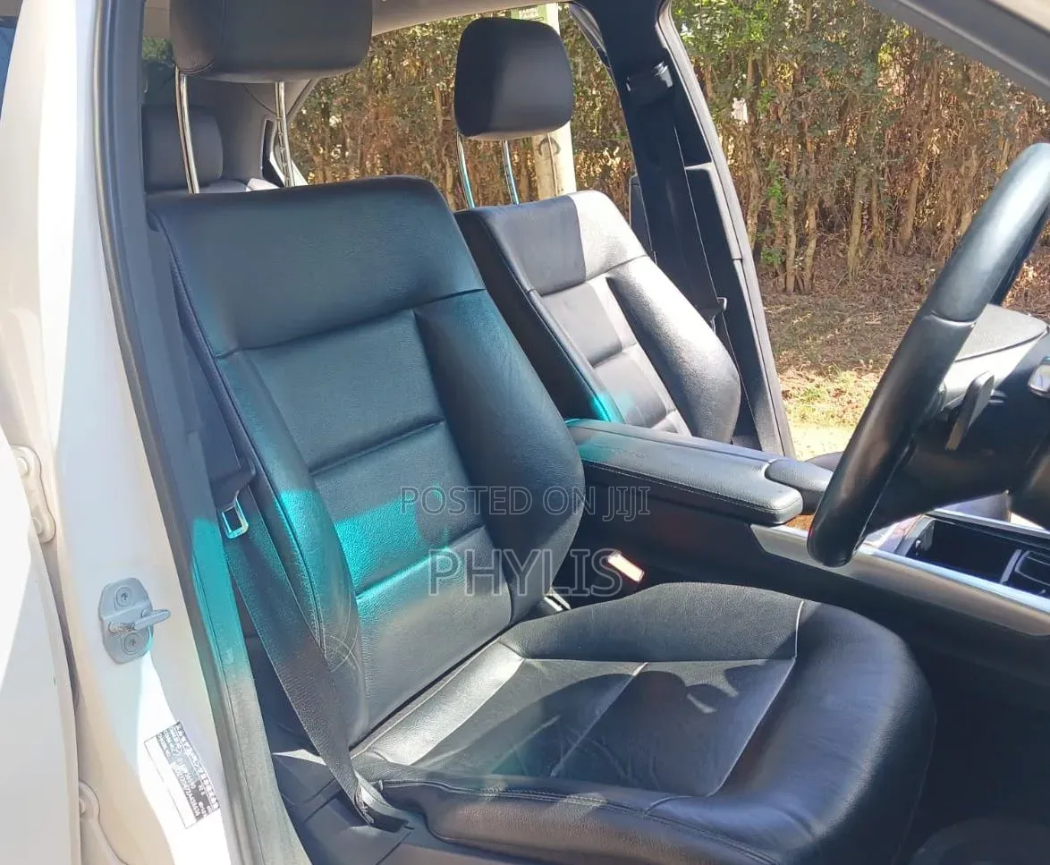 Mercedes-Benz E250 2011 White