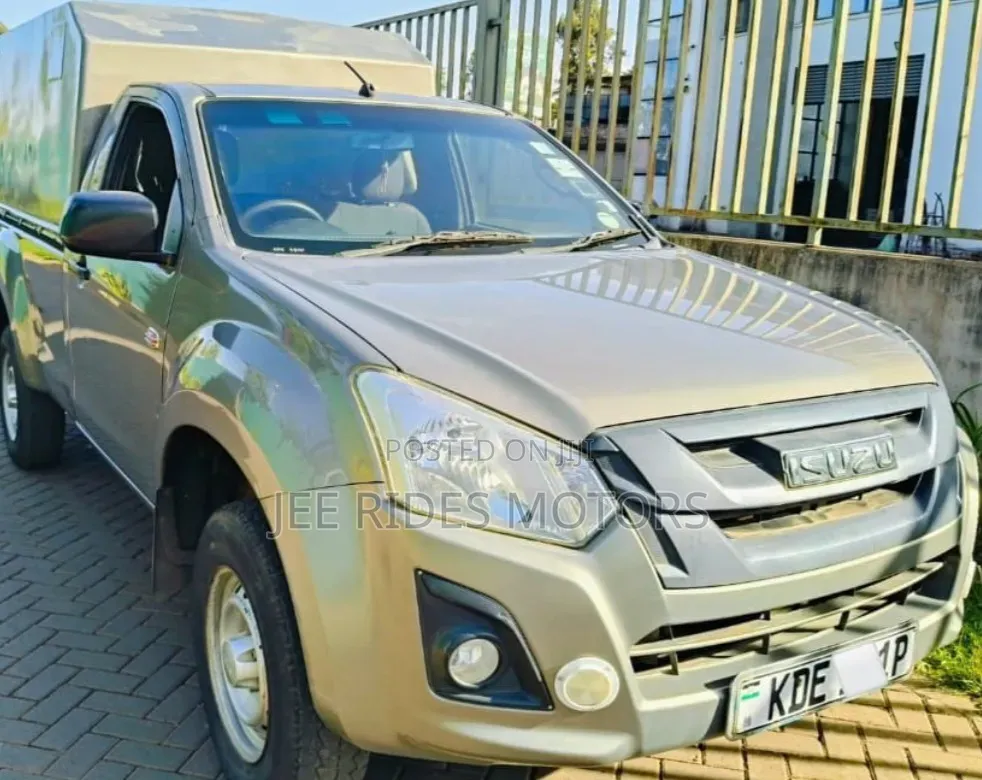 Isuzu D-MAX 2022 Gray