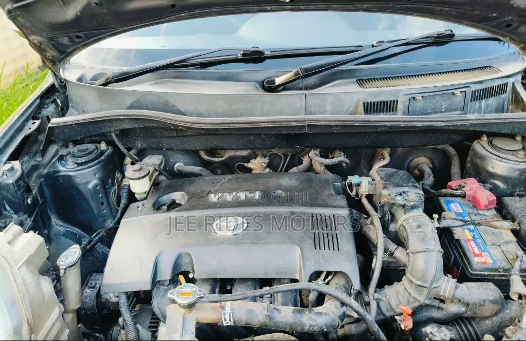 Toyota Sienta 2007 Gray