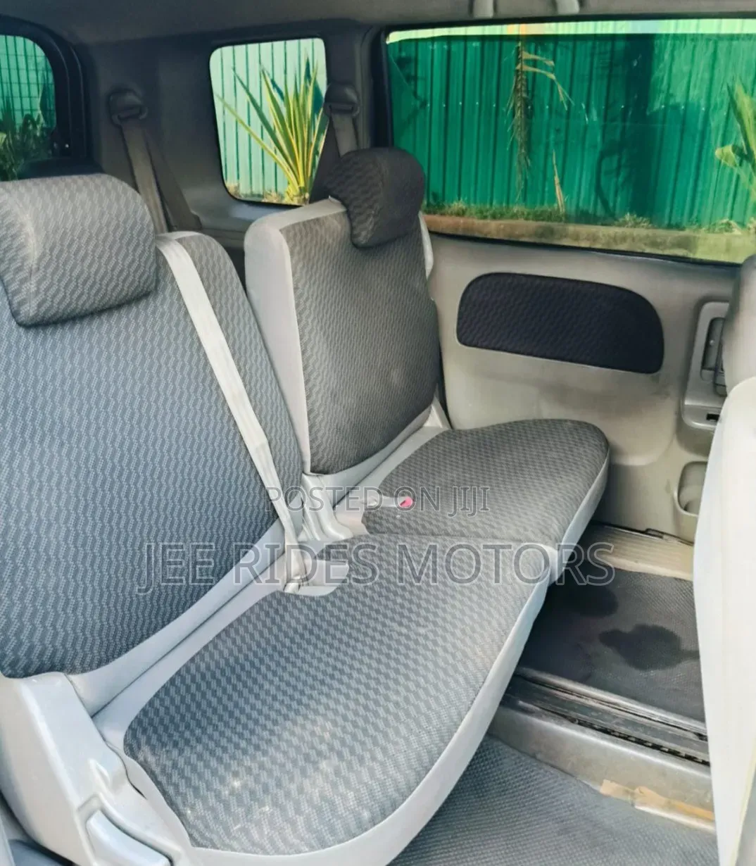 Toyota Sienta 2007 Gray