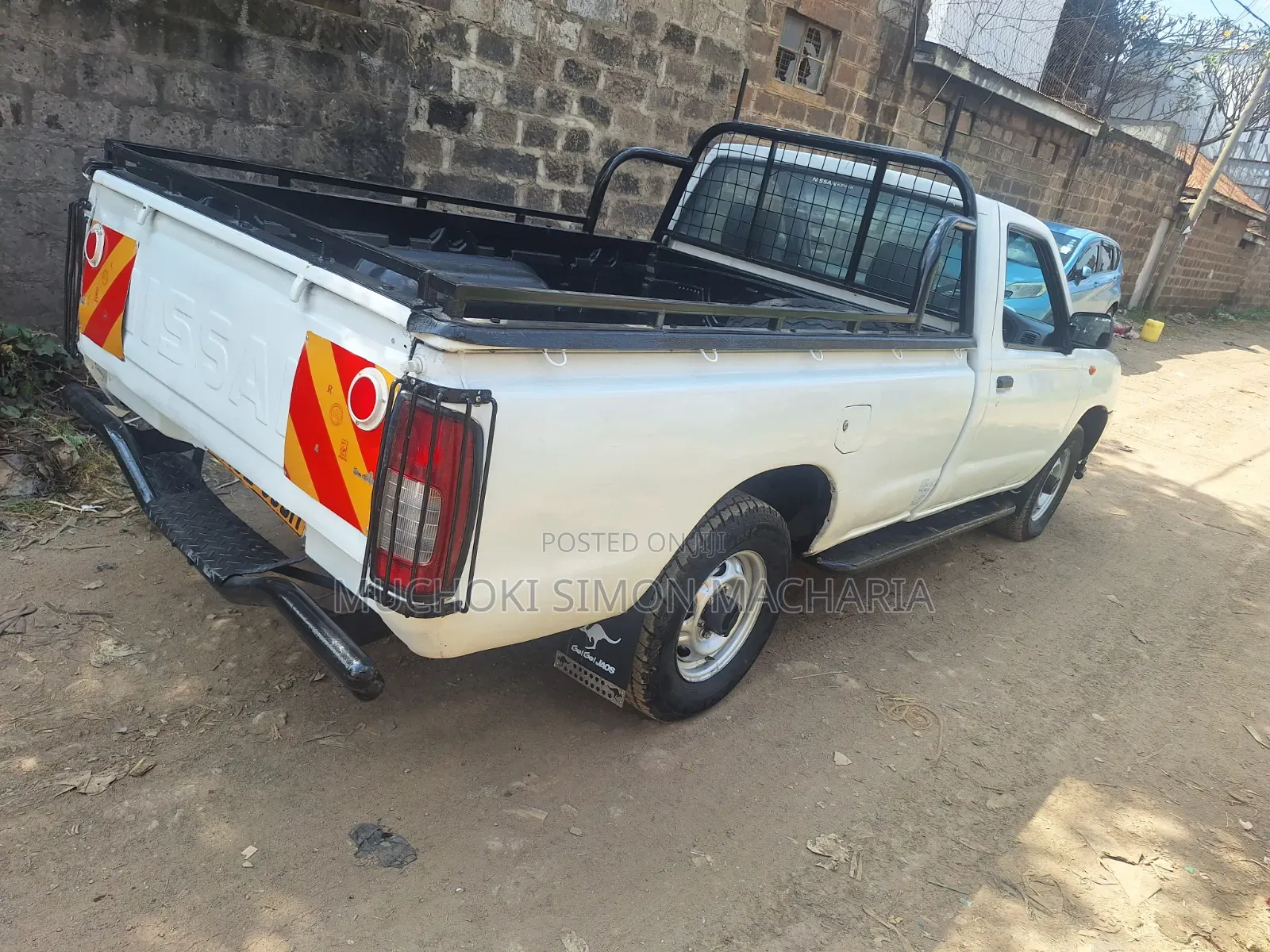 Nissan Hardbody 2014 White