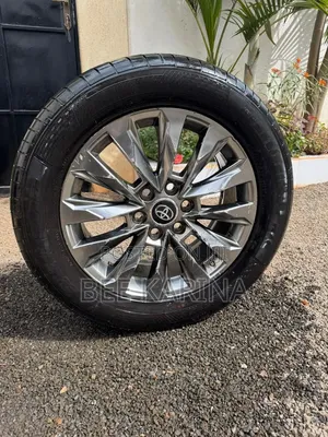 Toyota Land Cruiser V8 20inch Tyres & Rims