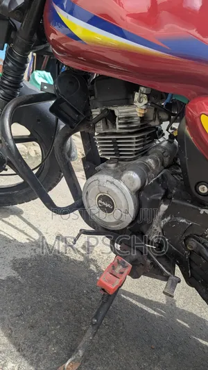 Bajaj Boxer 2018 Red