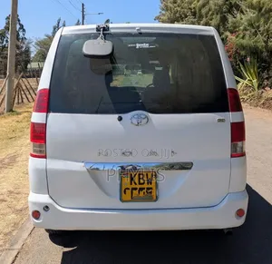 Toyota Noah 2006 White