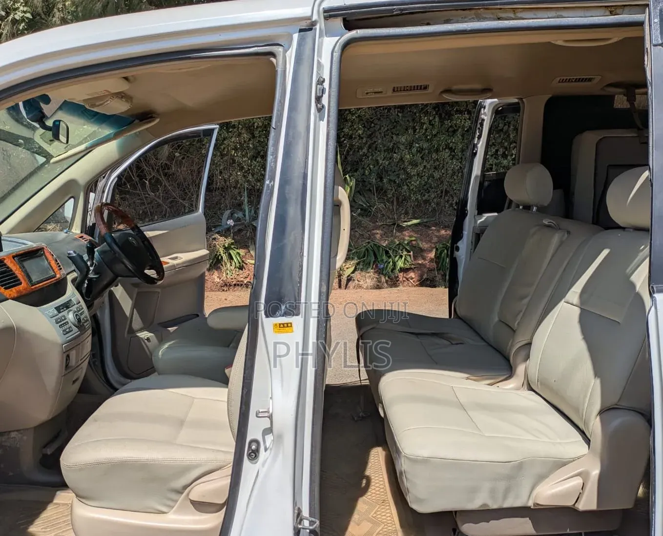 Toyota Noah 2006 White