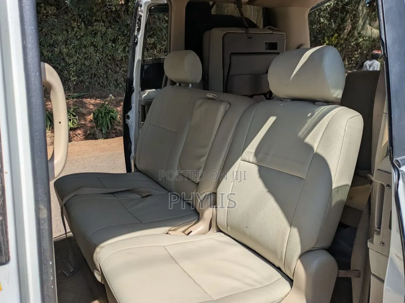 Toyota Noah 2006 White