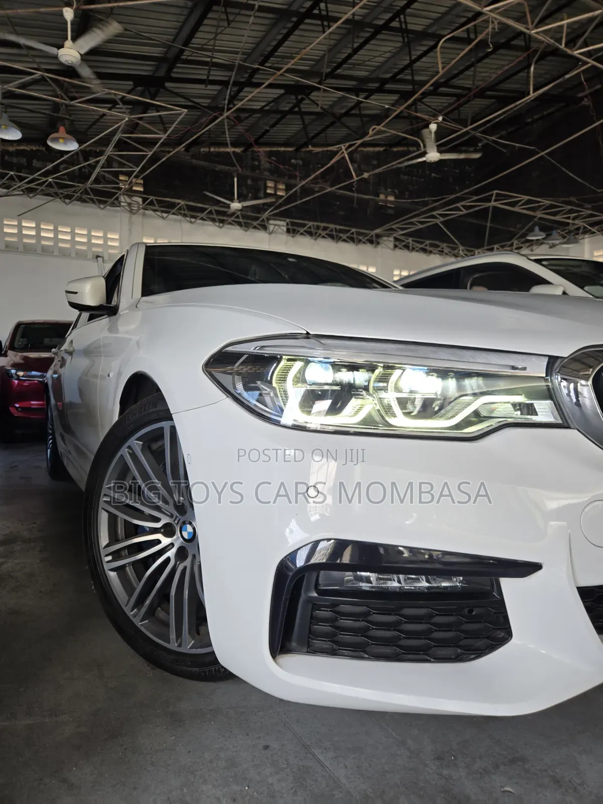 BMW 320i 2018 White