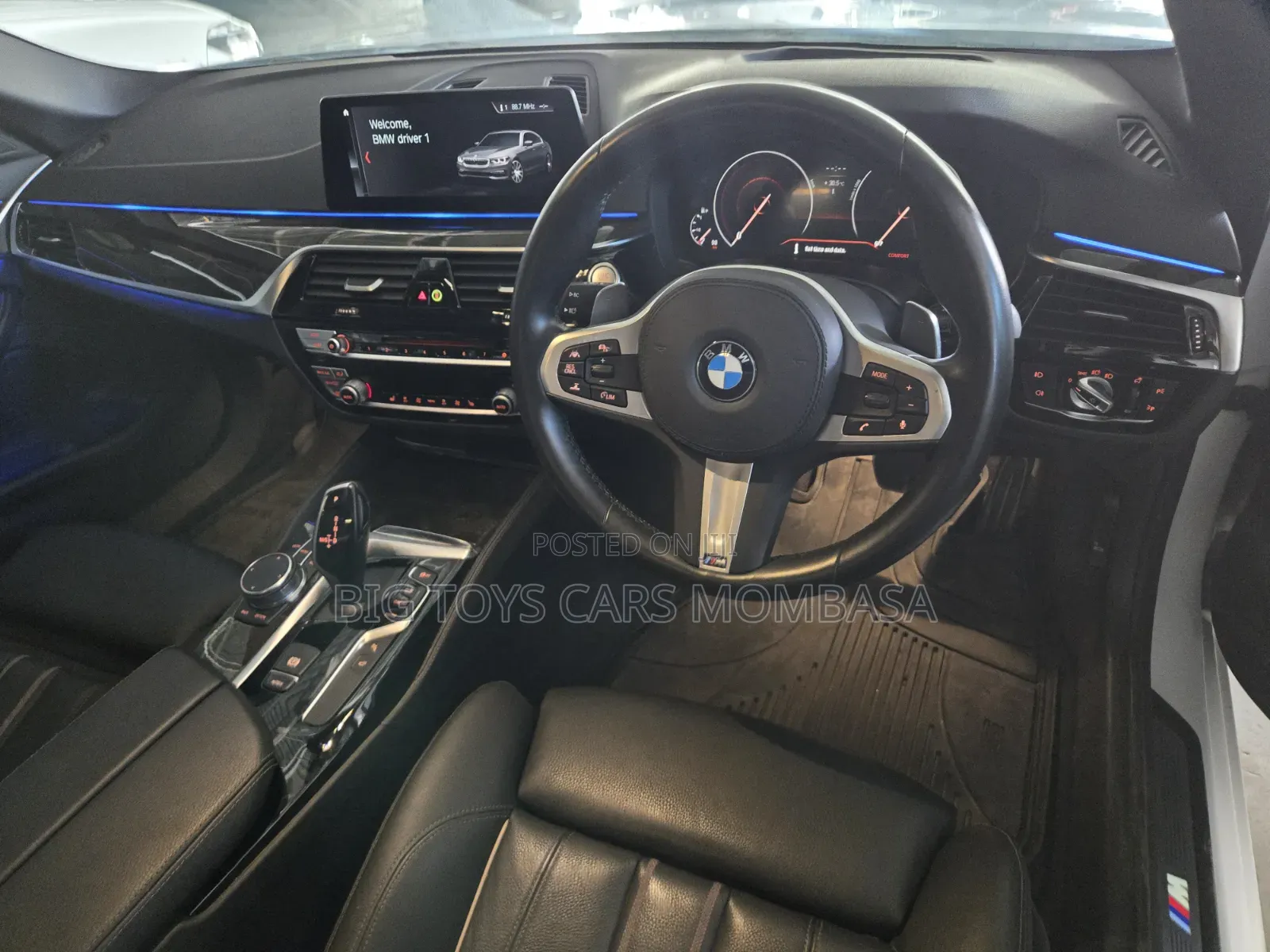 BMW 320i 2018 White