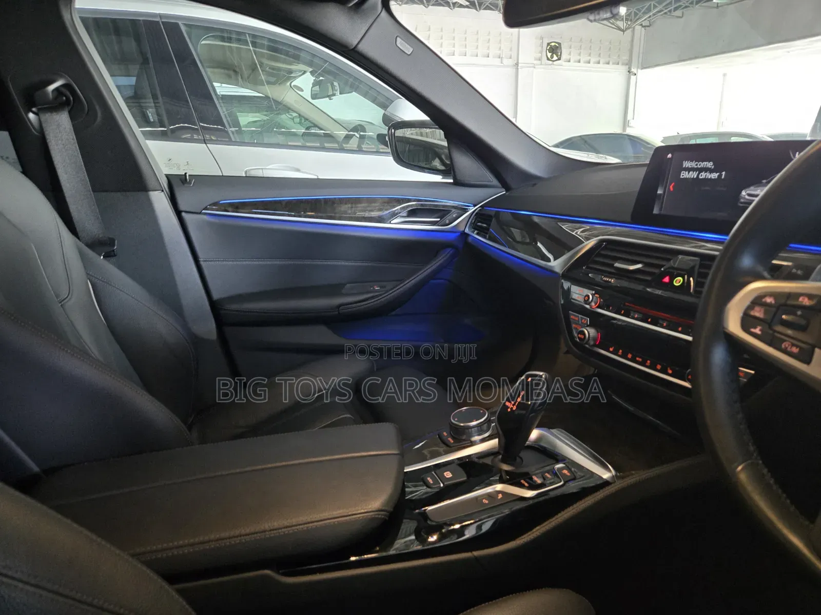 BMW 320i 2018 White