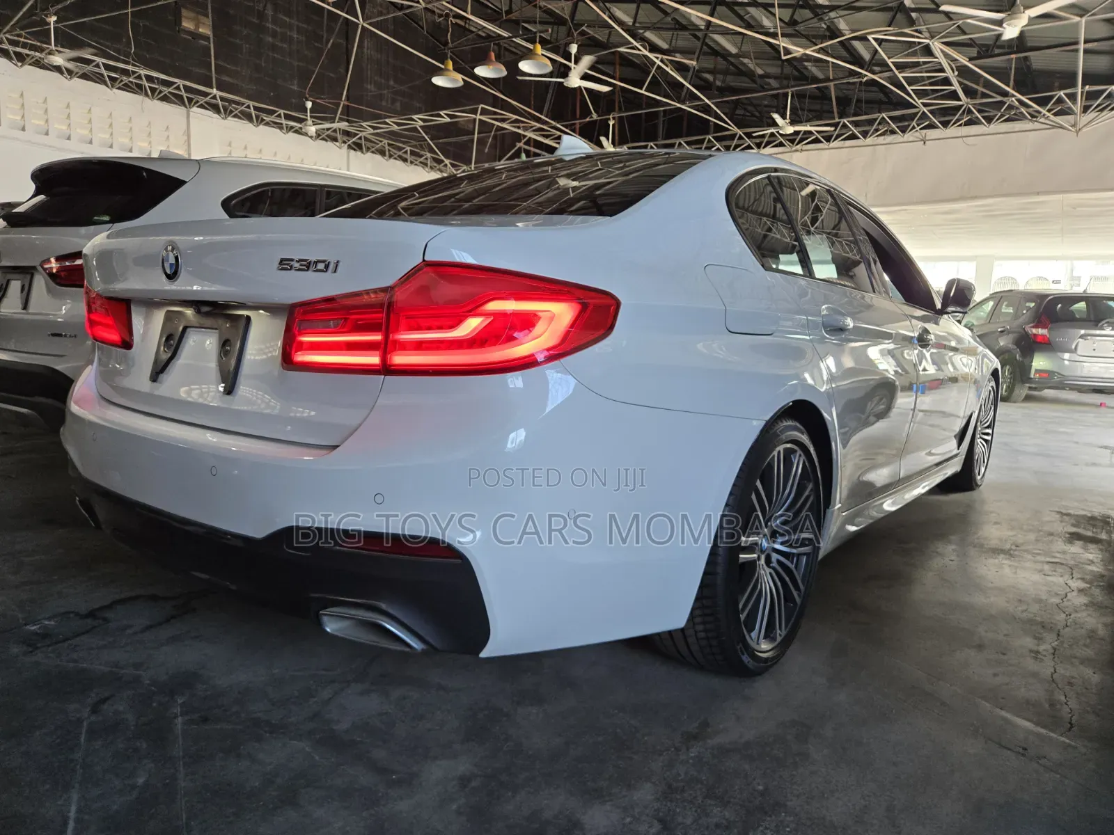 BMW 320i 2018 White