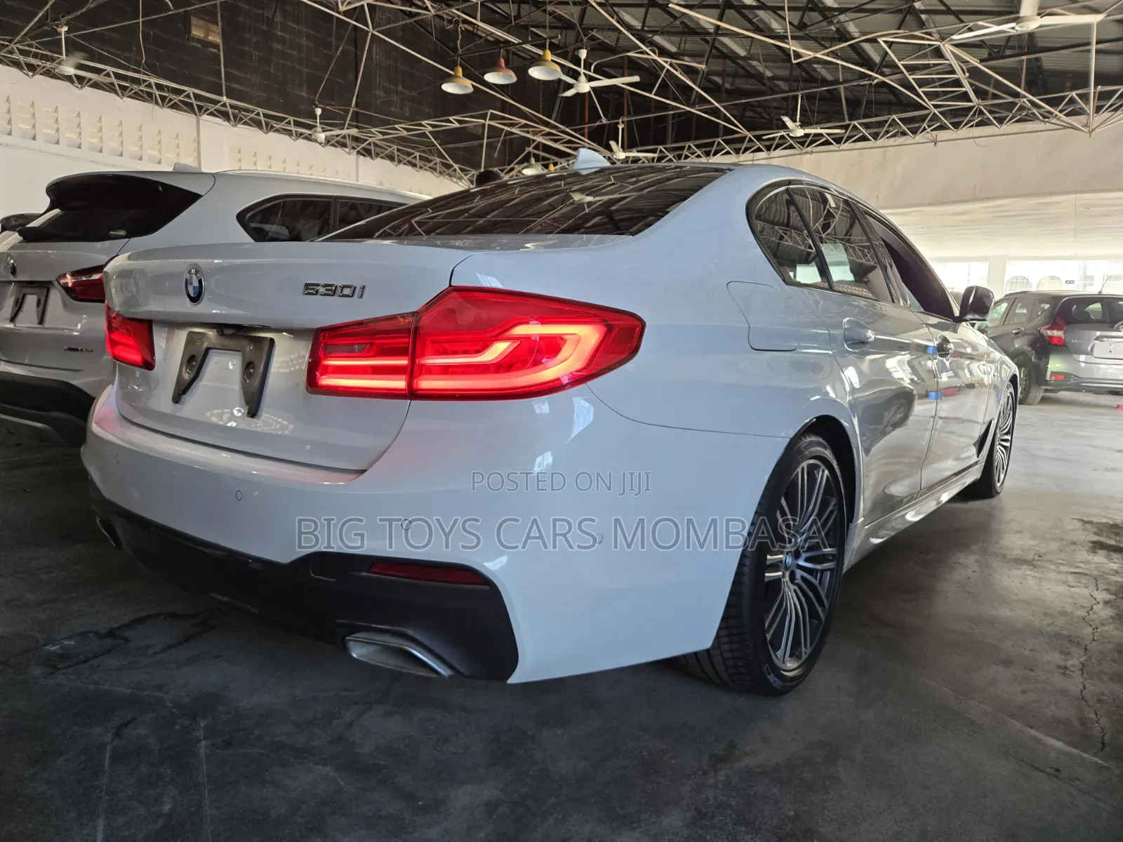 BMW 320i 2018 White