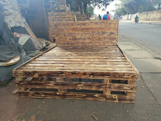 5 by 6 Pallet Bed - thumbnail 2
