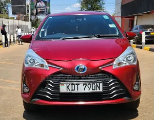 Toyota Vitz 1.5 FWD Hybrid 5dr 2019 Red