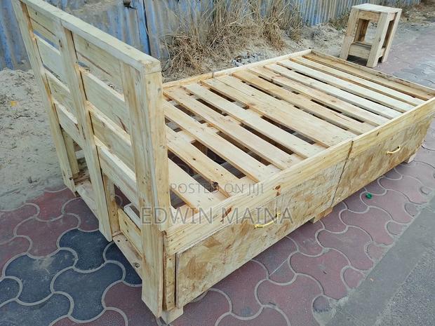 5 by 6 Pallet Bed - thumbnail 5