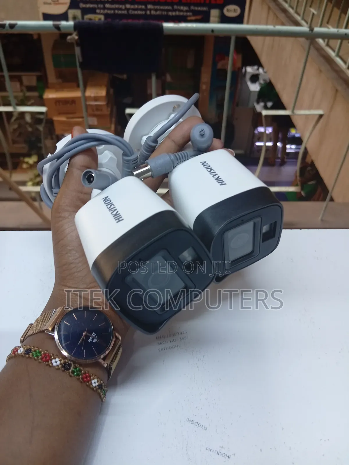 2MP Hikvision Smart Hybrid Light Camera for Shop Security
