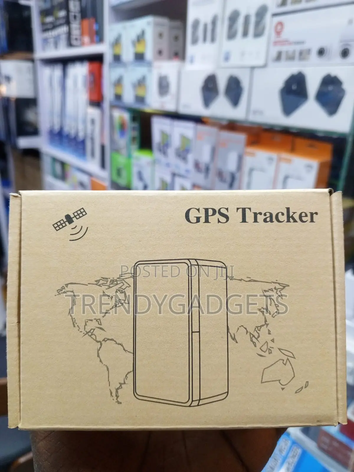 P7 Compact GPS Tracker With Rechargeable Battery for Vehicles