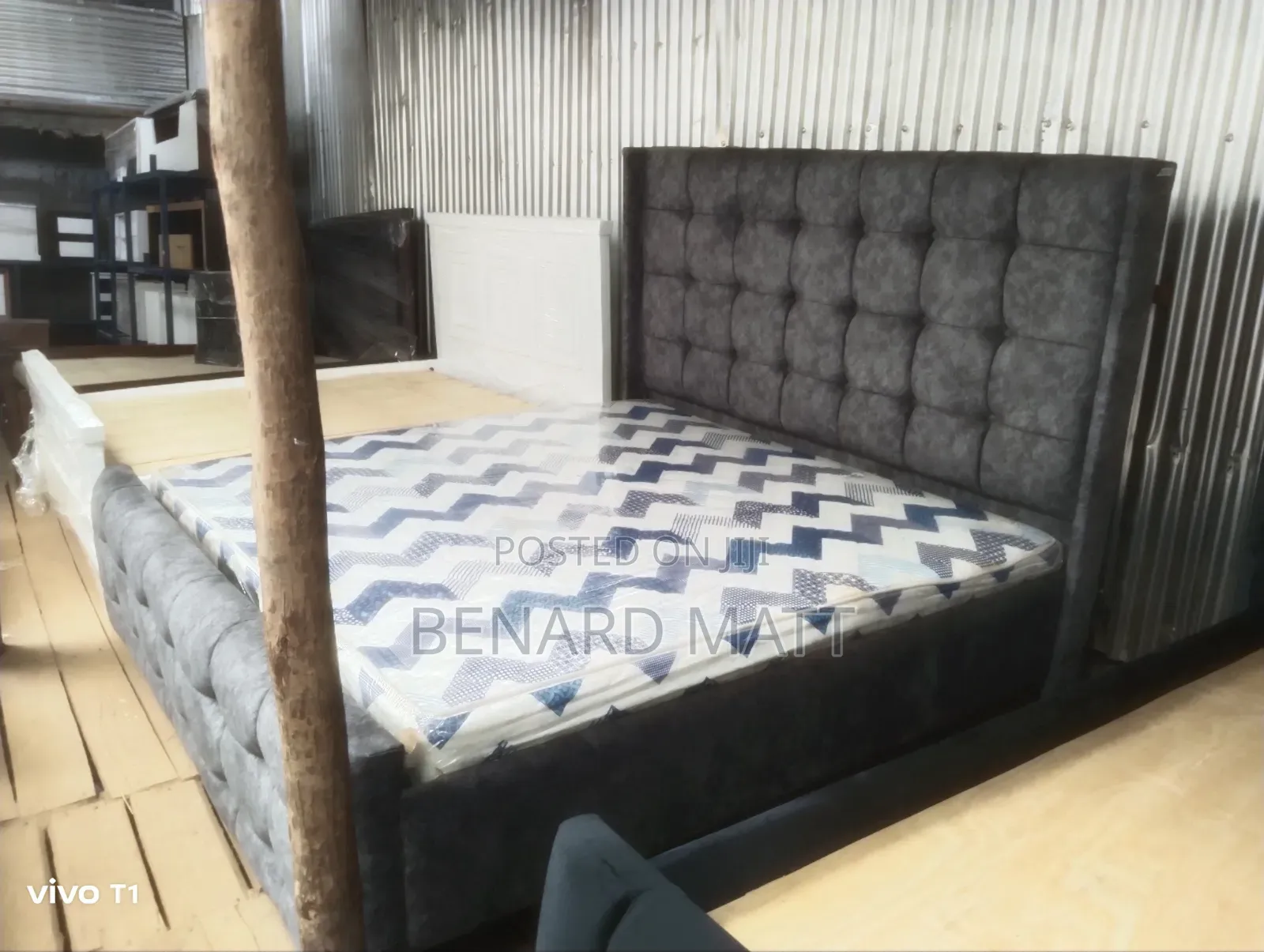 5by6 Box Bed Tufted