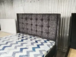 5by6 Box Bed Tufted