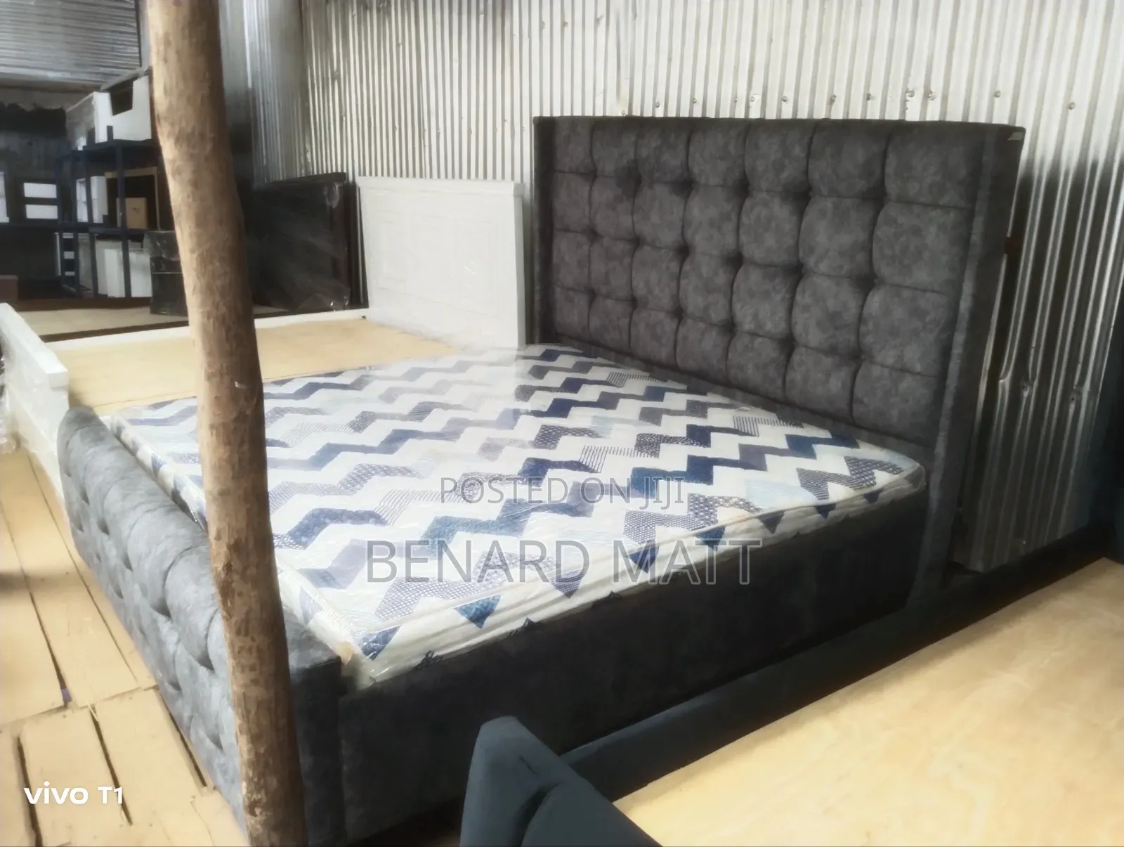 5by6 Box Bed Tufted