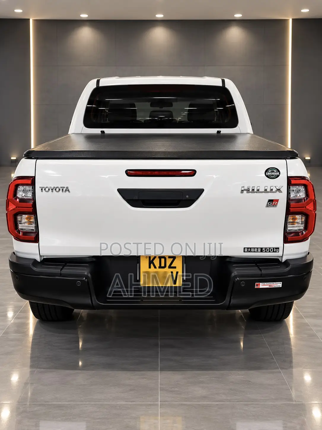 Toyota Hilux 2023 White