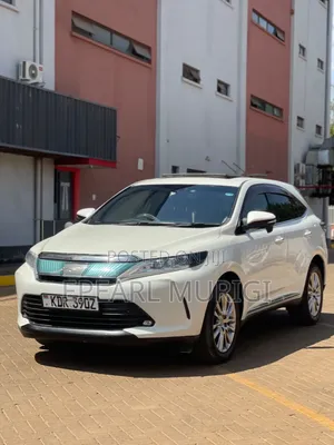 Toyota Harrier 2.0 2017 White