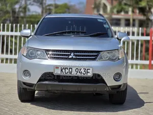 Mitsubishi Outlander 2012 Silver