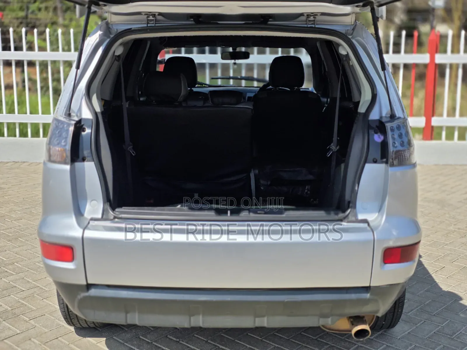 Mitsubishi Outlander 2012 Silver