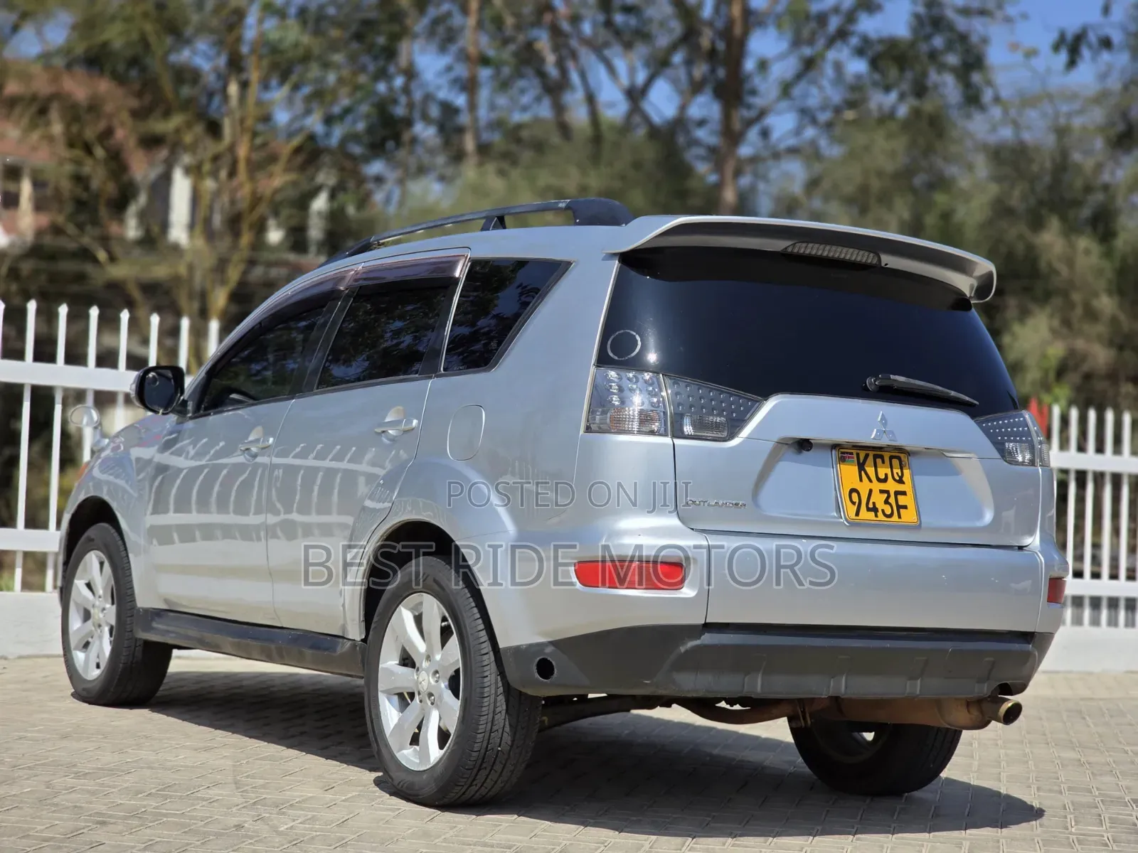 Mitsubishi Outlander 2012 Silver
