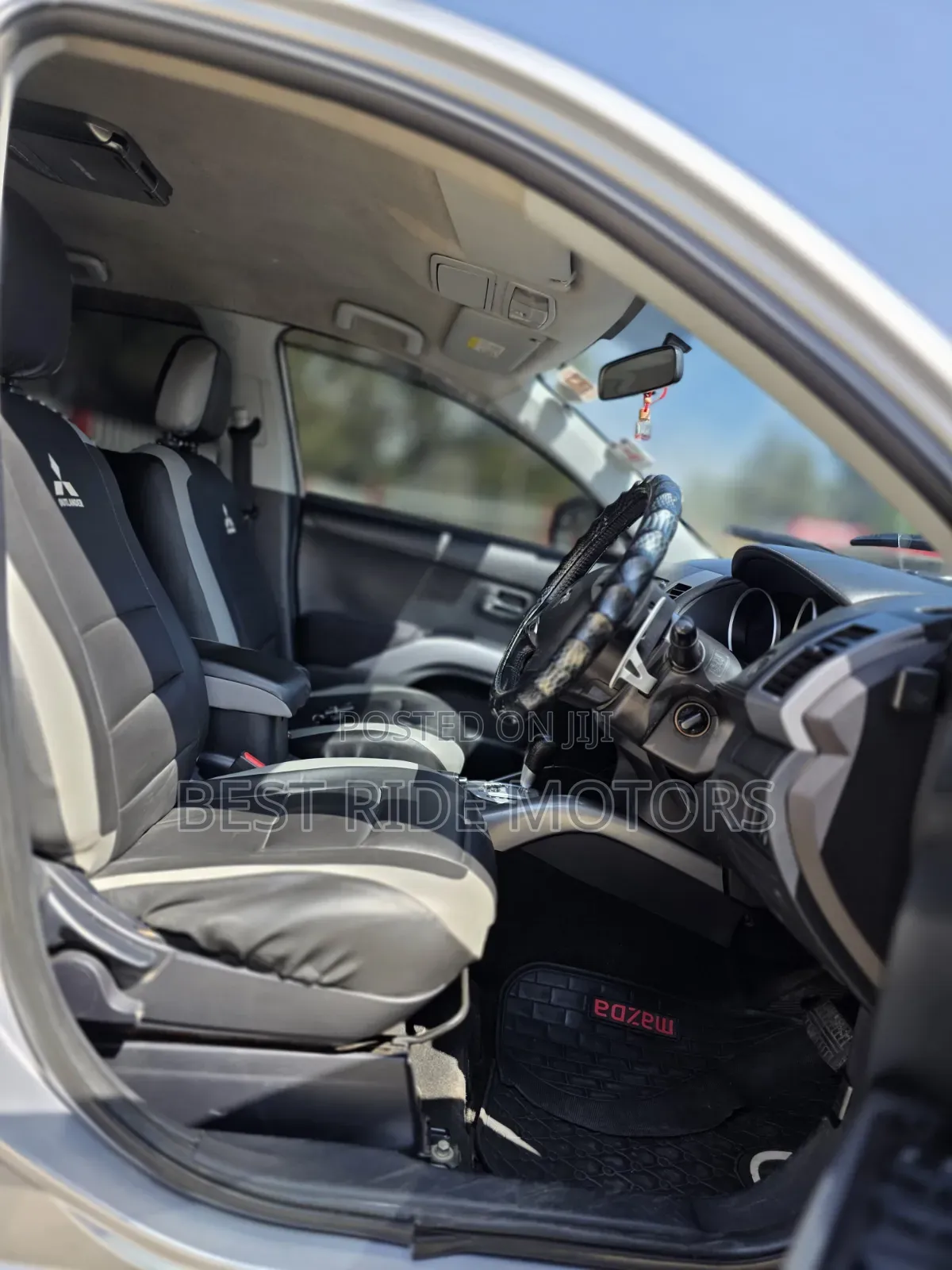 Mitsubishi Outlander 2012 Silver