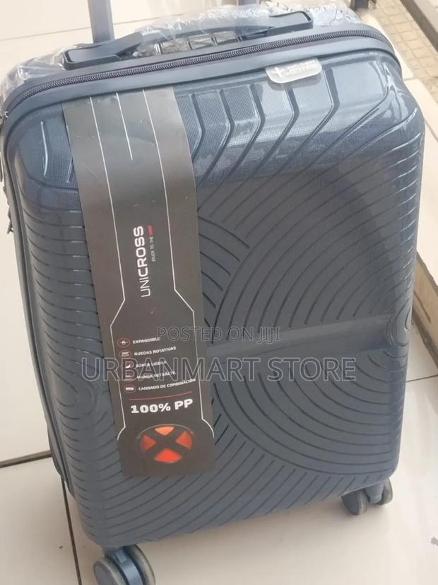 60cm Medium Unbreakable Rubber Suitcase - thumbnail 2