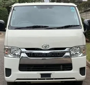 Toyota HiAce 2020 White
