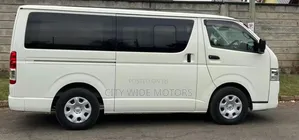 Toyota HiAce 2020 White