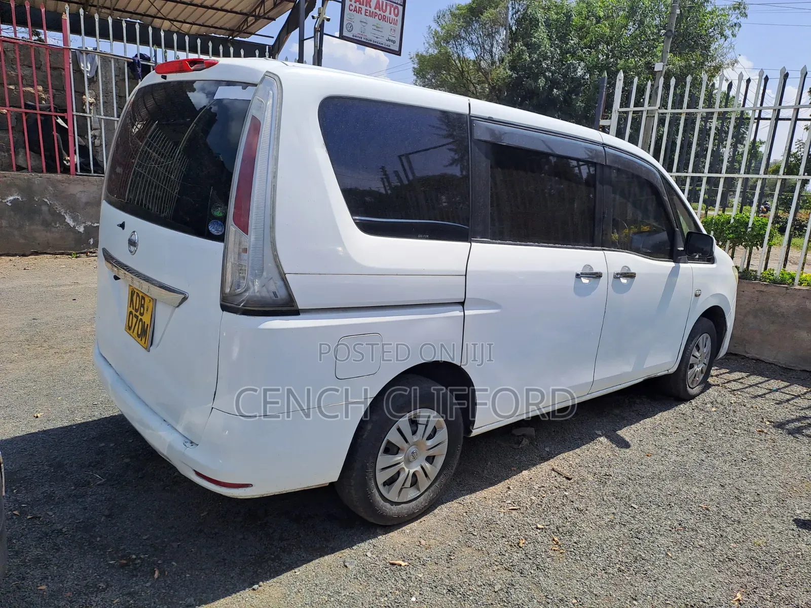 Nissan Serena 2013 White