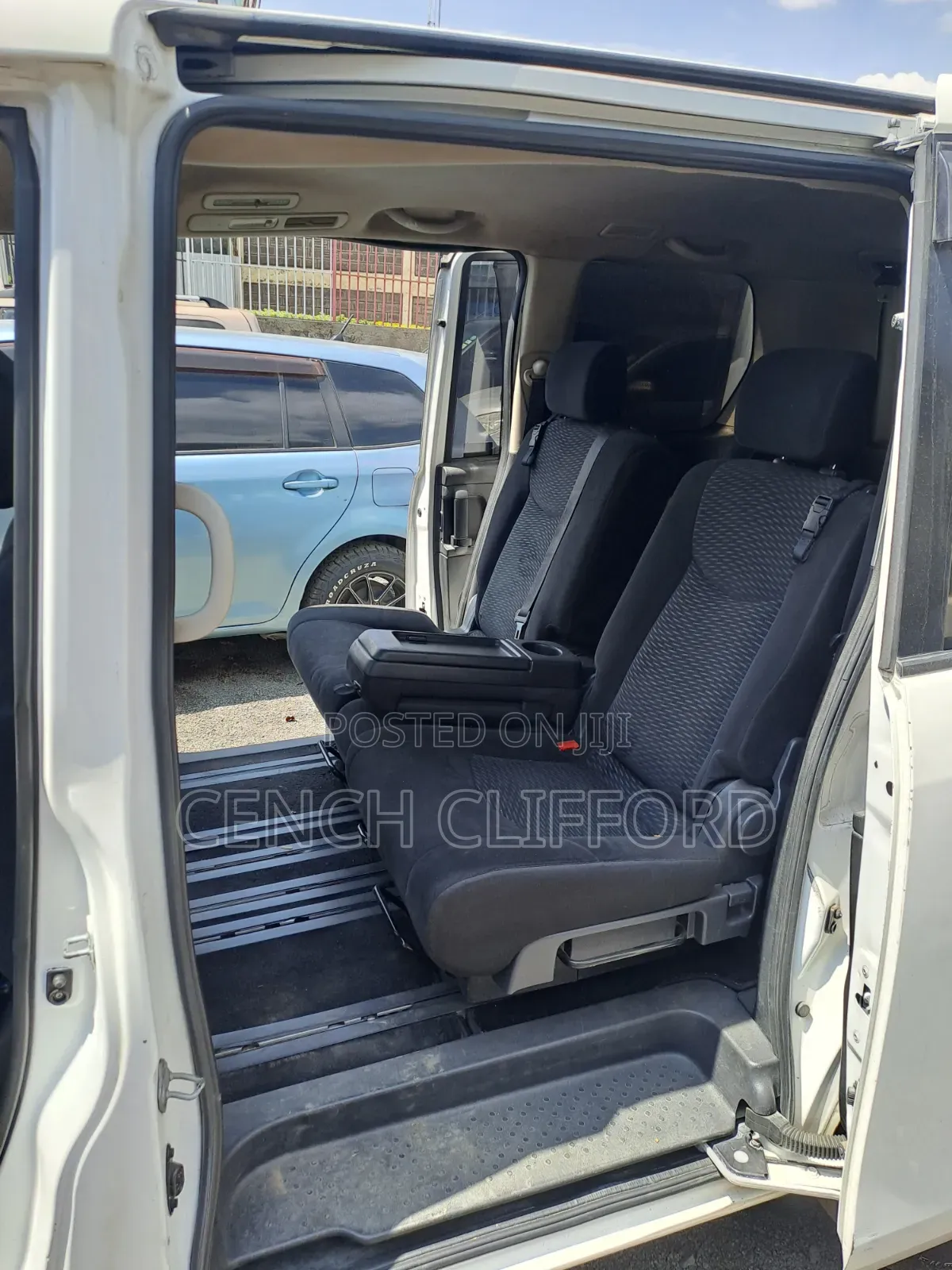 Nissan Serena 2013 White
