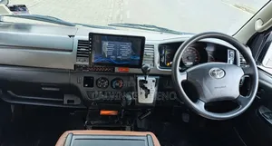 Toyota HiAce 2011 White