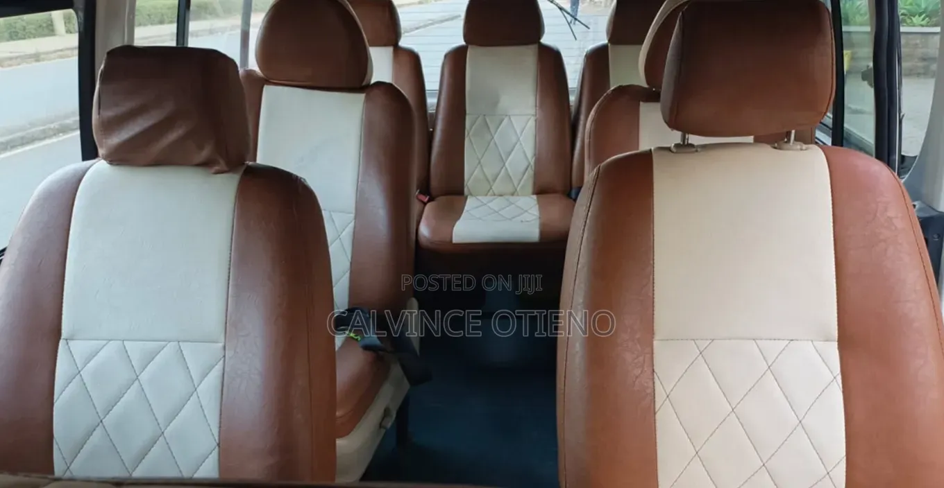 Toyota HiAce 2011 White