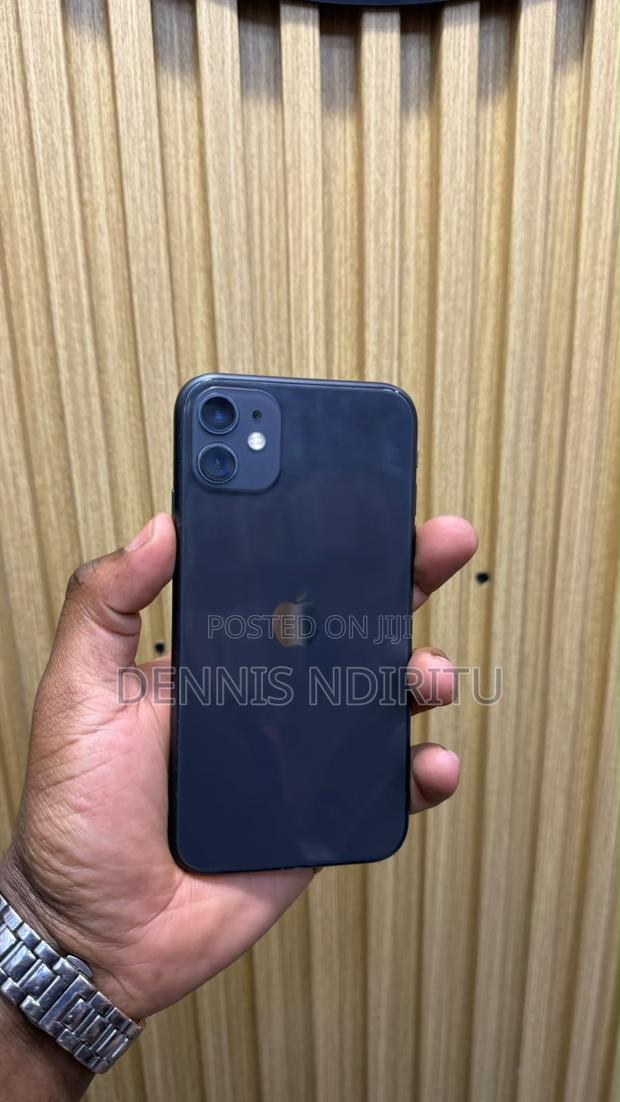 Apple iPhone 11 128 GB Black - main view