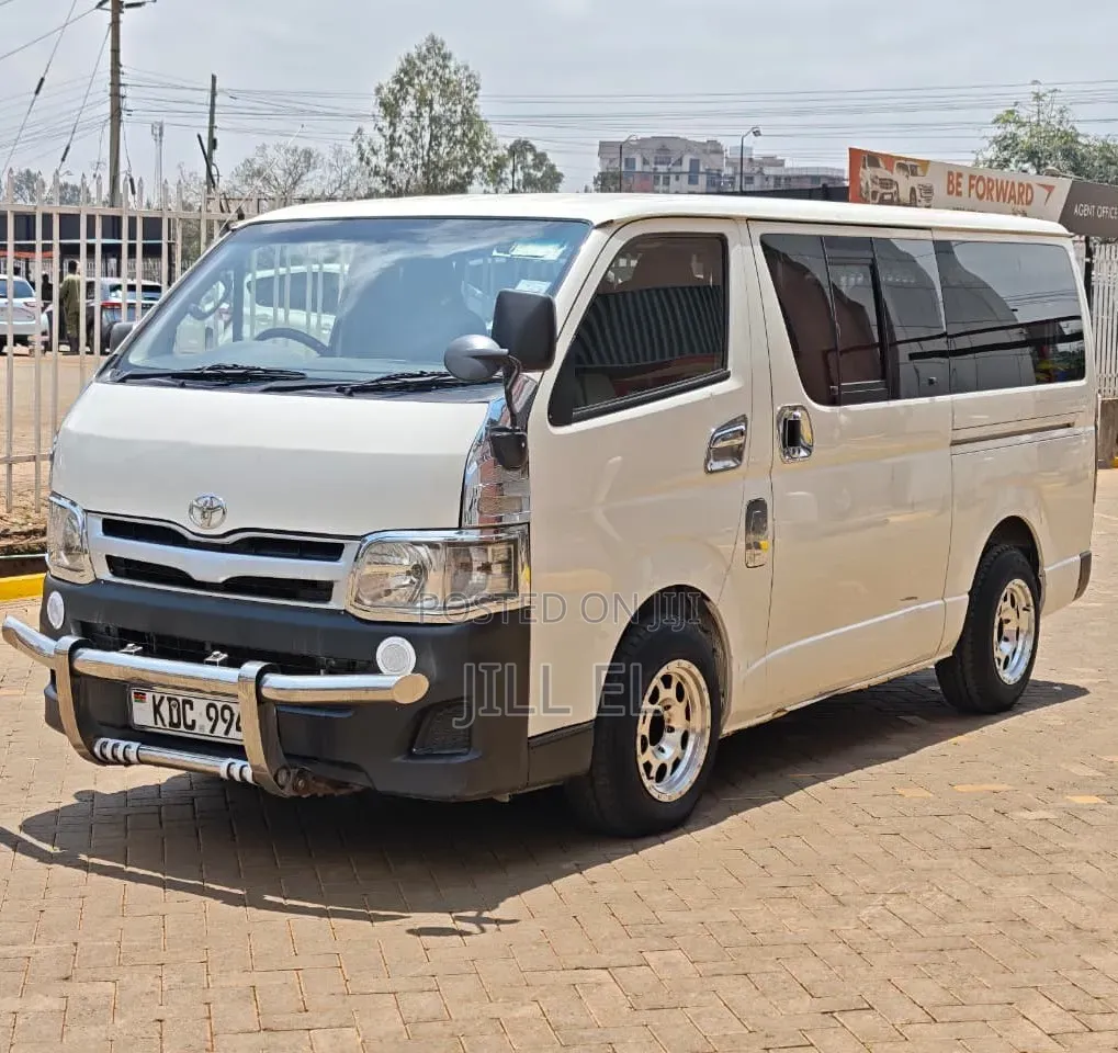Toyota HiAce 2013 White