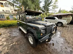 Land Rover Defender 1990 Green