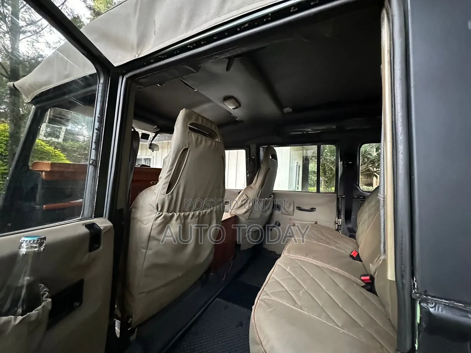 Land Rover Defender 1990 Green