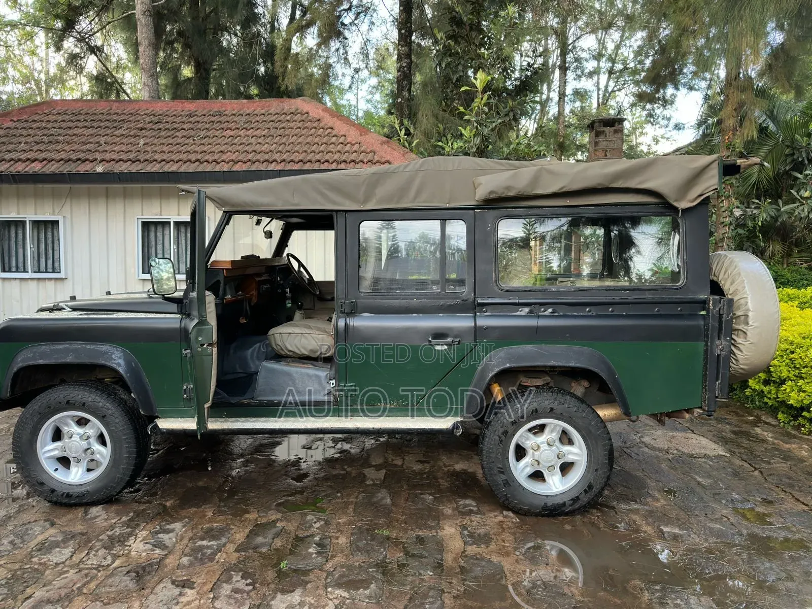 Land Rover Defender 1990 Green