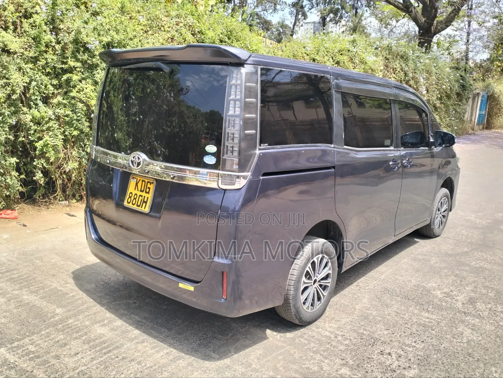 Toyota Voxy 2015 Purple