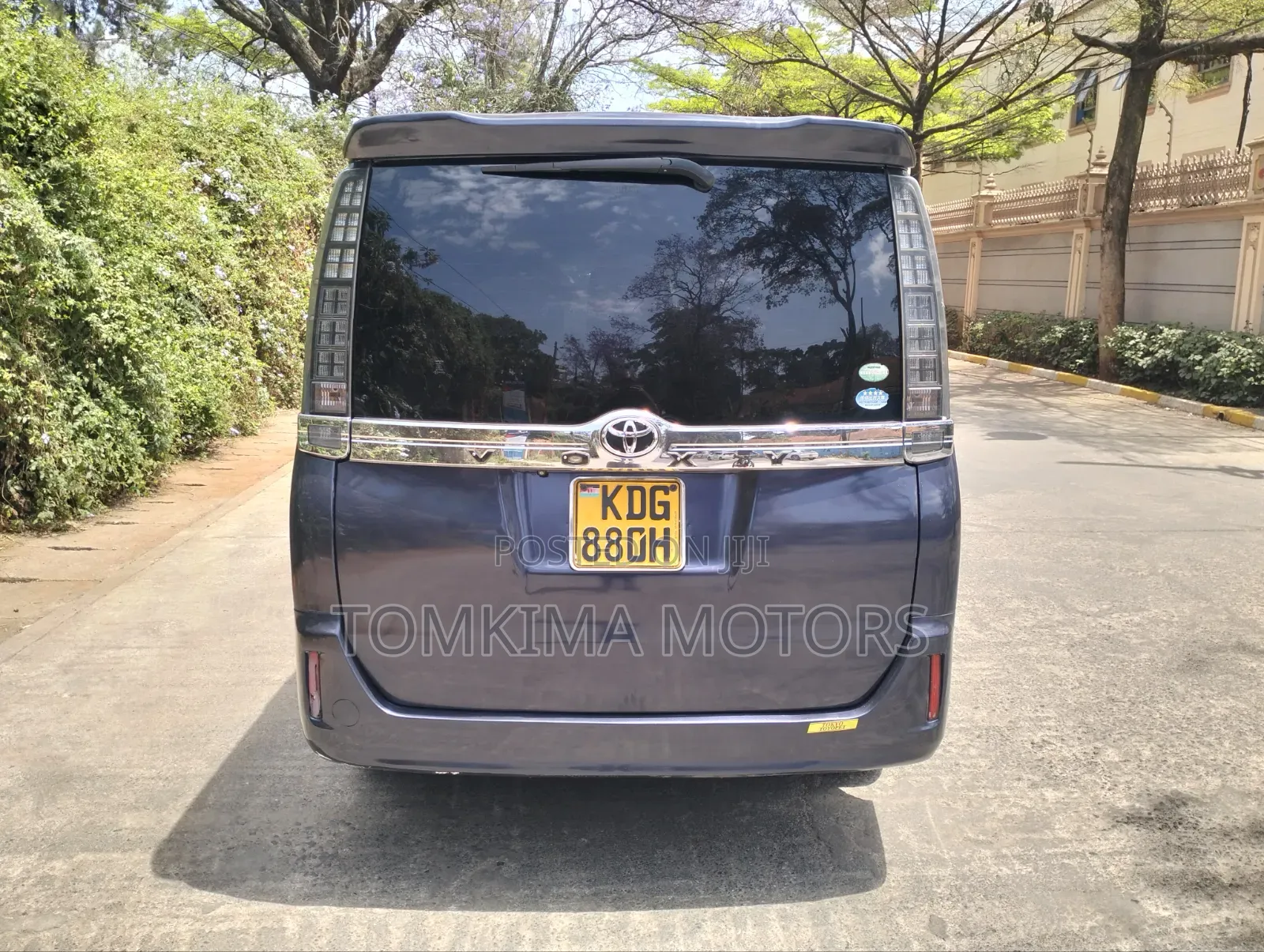 Toyota Voxy 2015 Purple