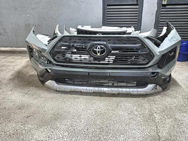 RAV4 Adventure Front Bumper 2019 - thumbnail 2