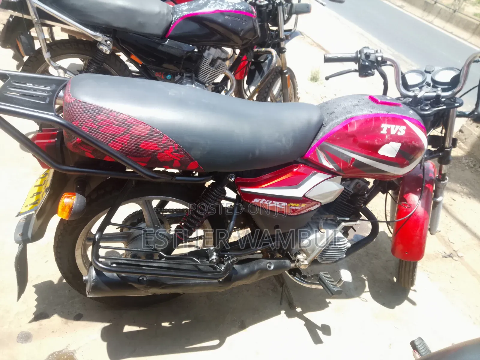 TVS HLX Plus ES 2022 Red