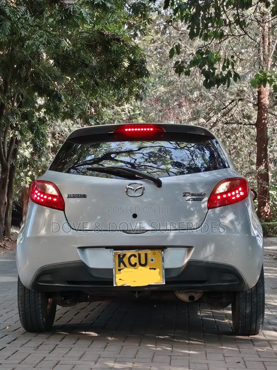 Mazda Demio 2012 Silver