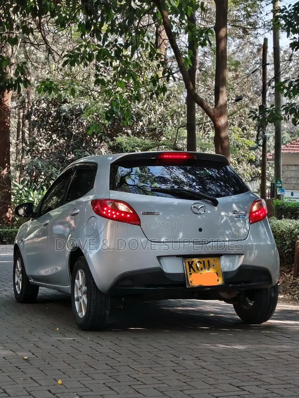 Mazda Demio 2012 Silver