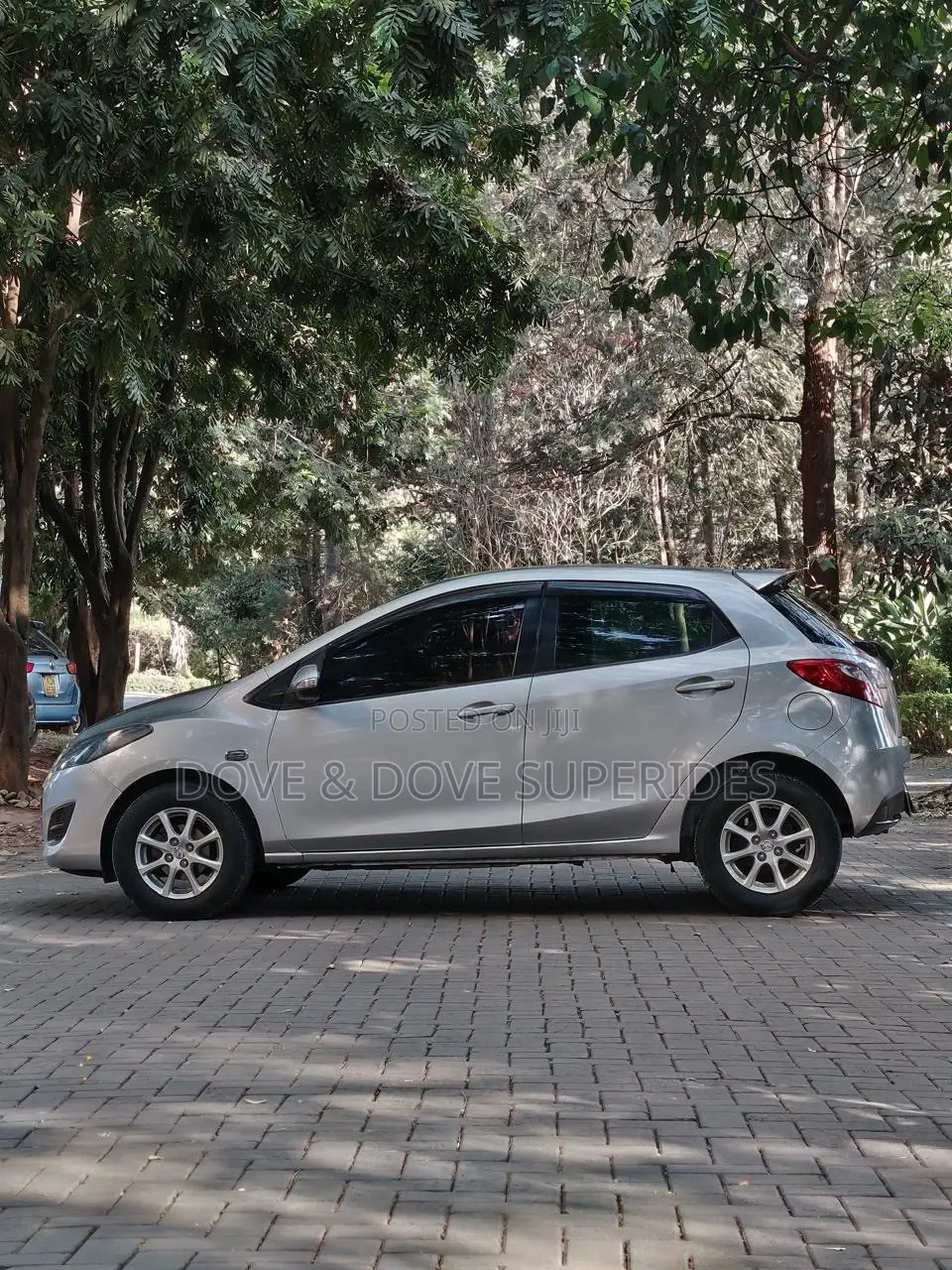Mazda Demio 2012 Silver