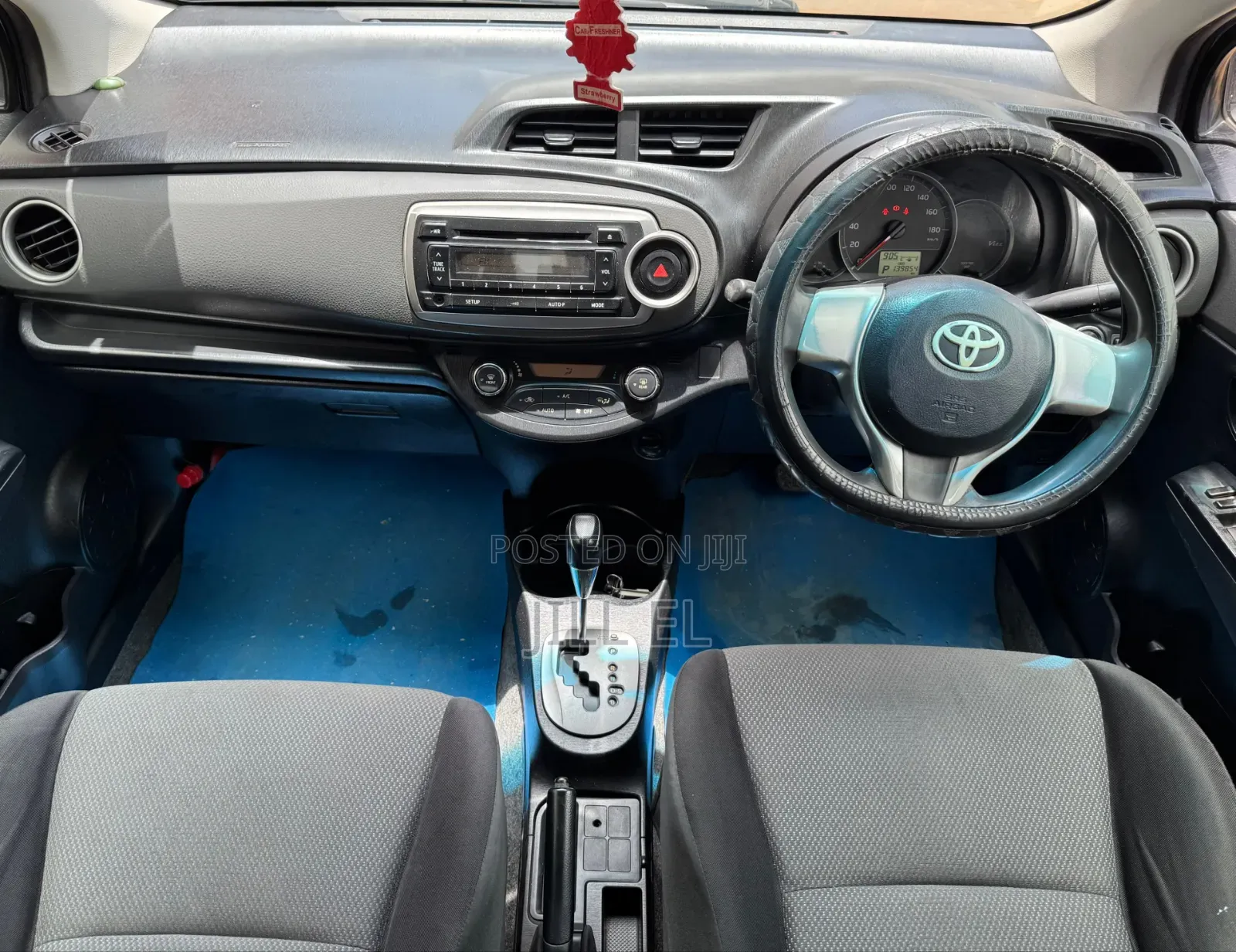 Toyota Vitz 2013 Blue